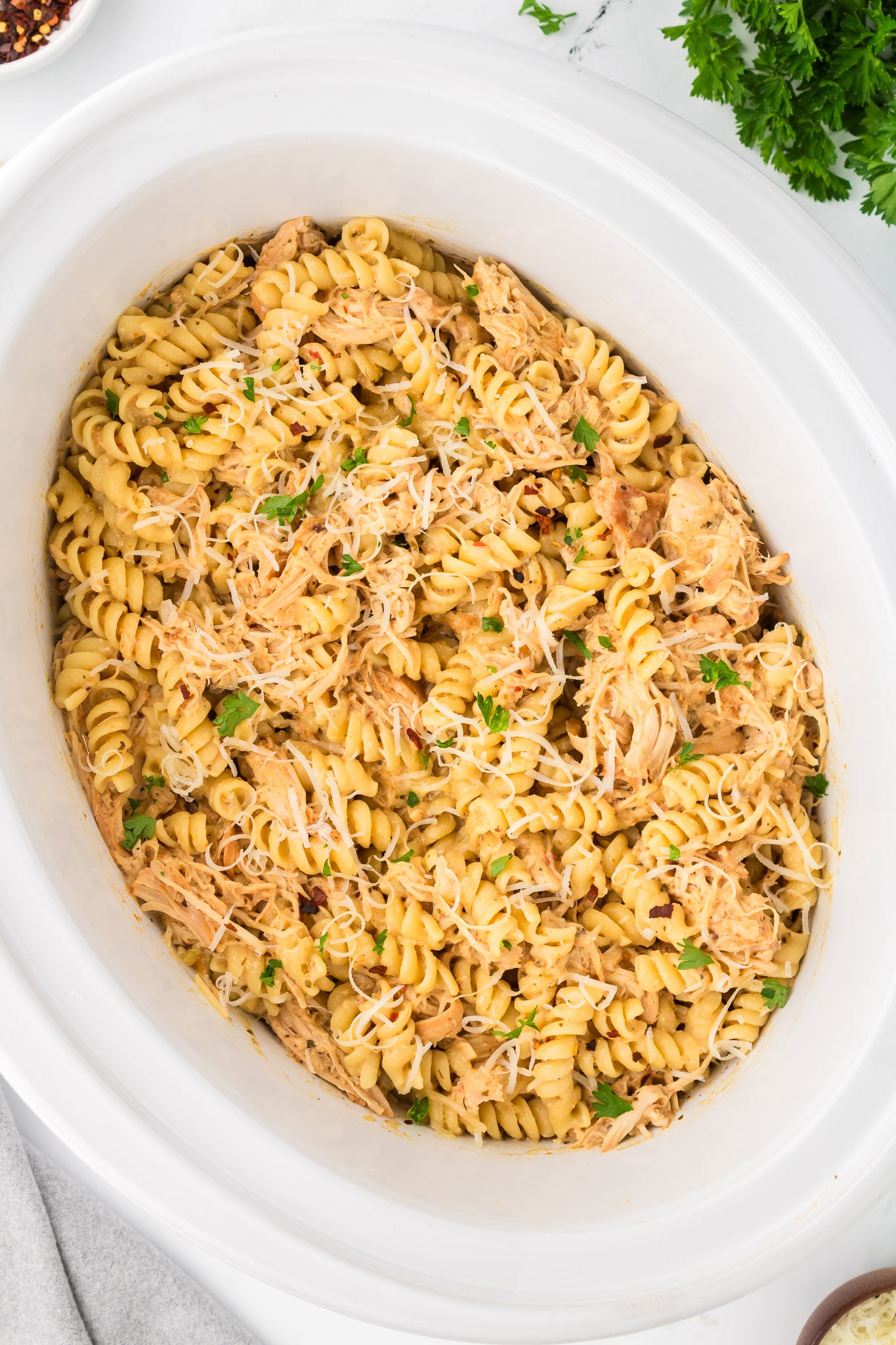 Crock Pot Garlic Parmesan Chicken Pasta