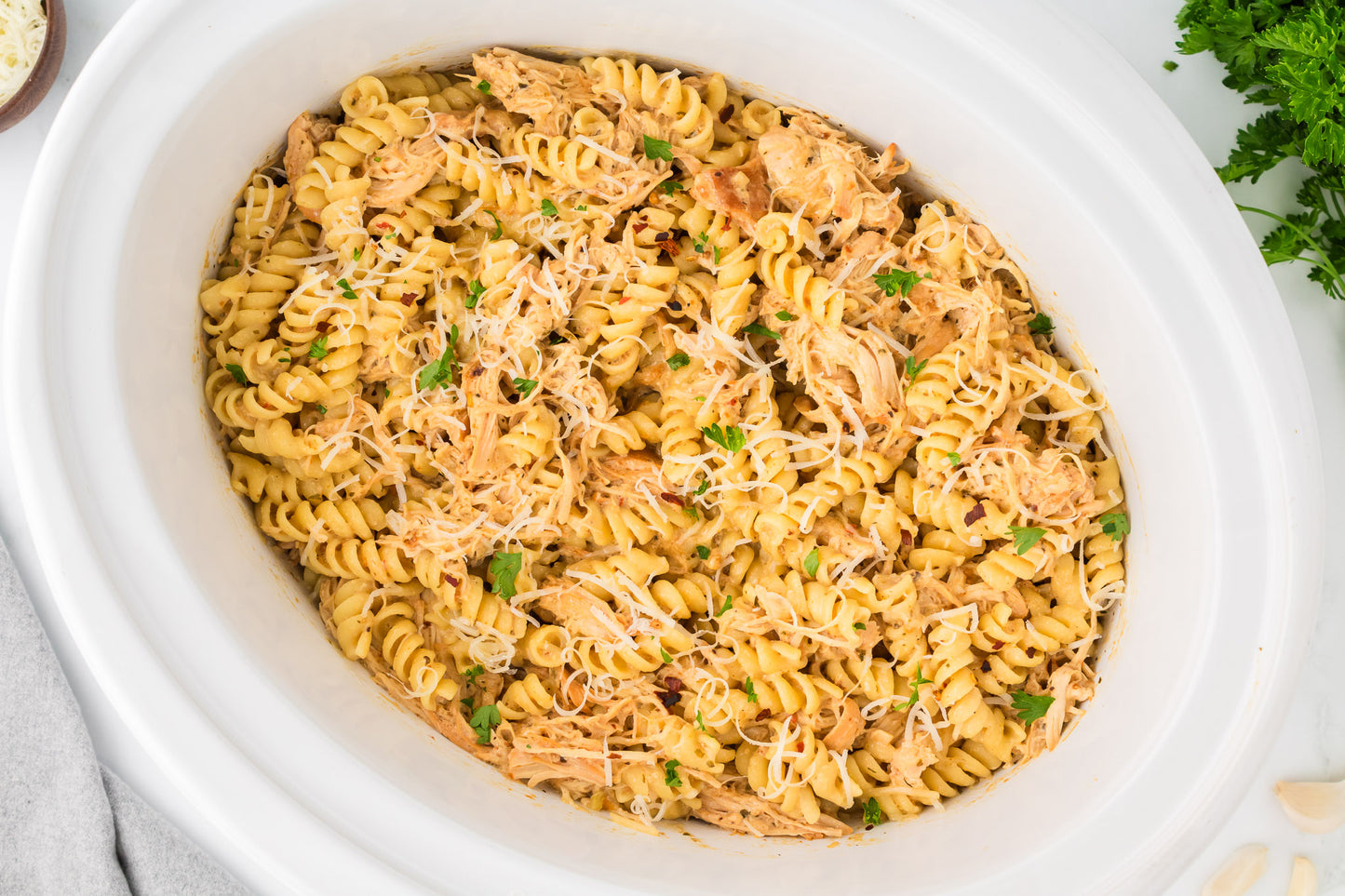 Crock Pot Garlic Parmesan Chicken Pasta