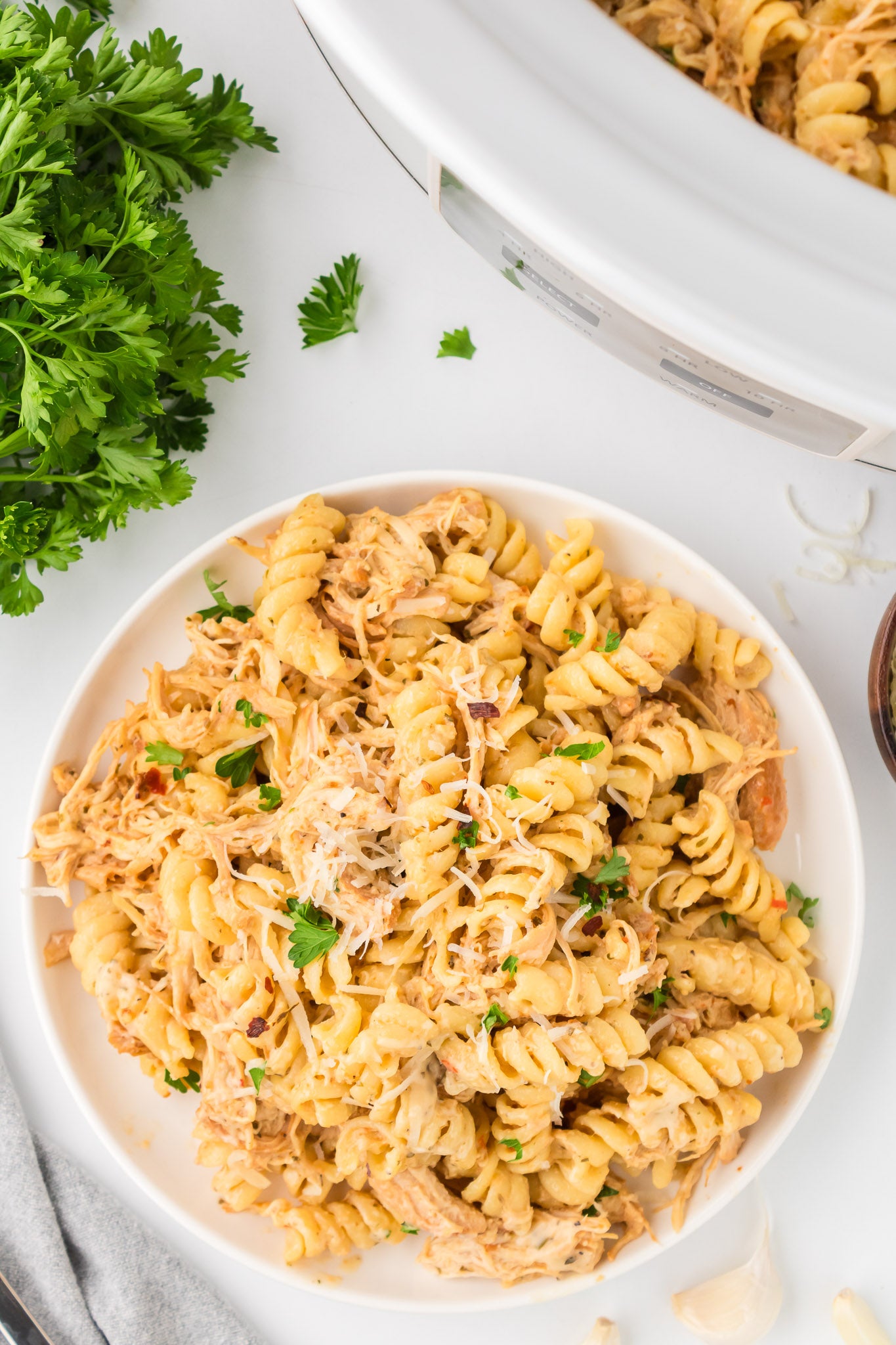 Crock Pot Garlic Parmesan Chicken Pasta