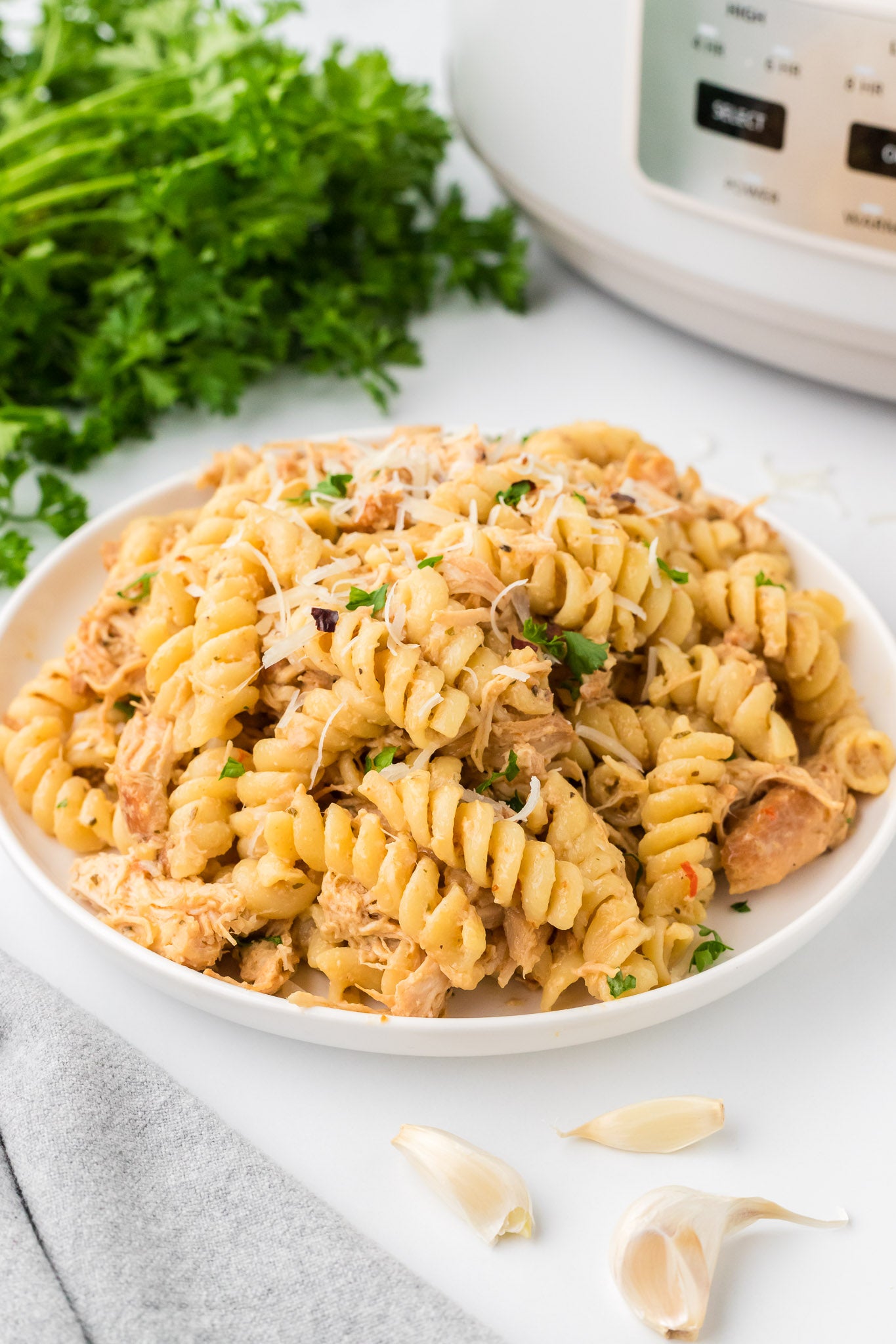 Crock Pot Garlic Parmesan Chicken Pasta