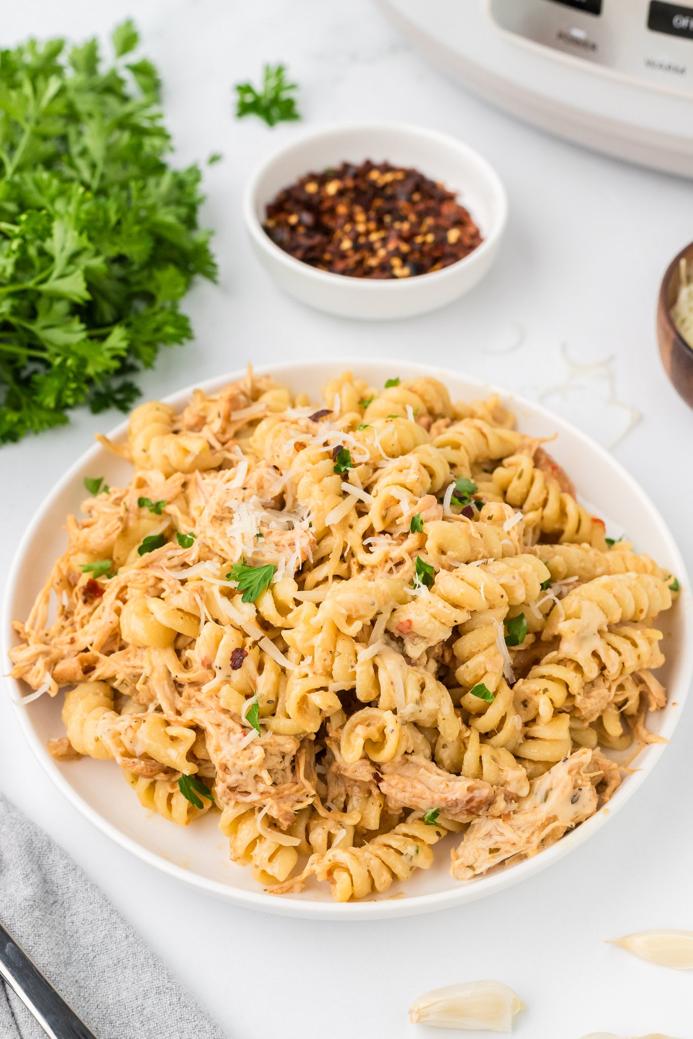 Crock Pot Garlic Parmesan Chicken Pasta